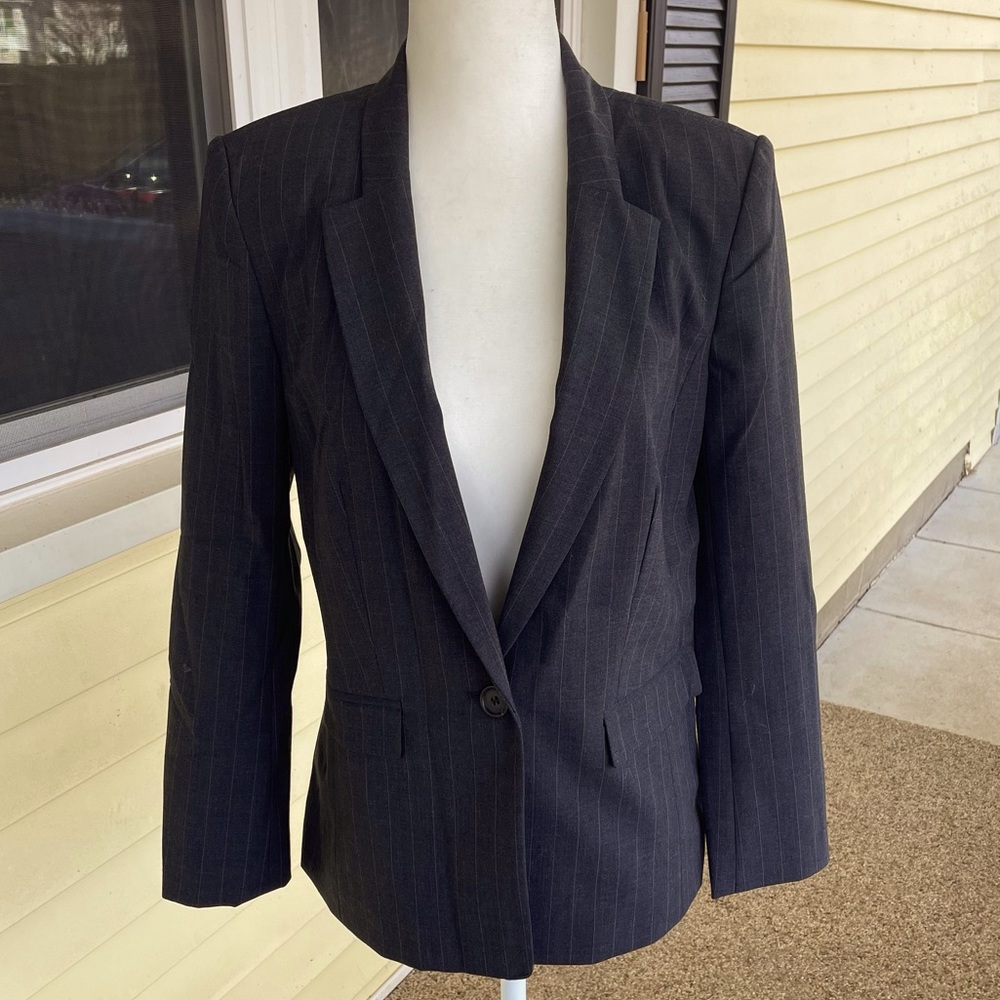 Gray pinstripe blazer size 4